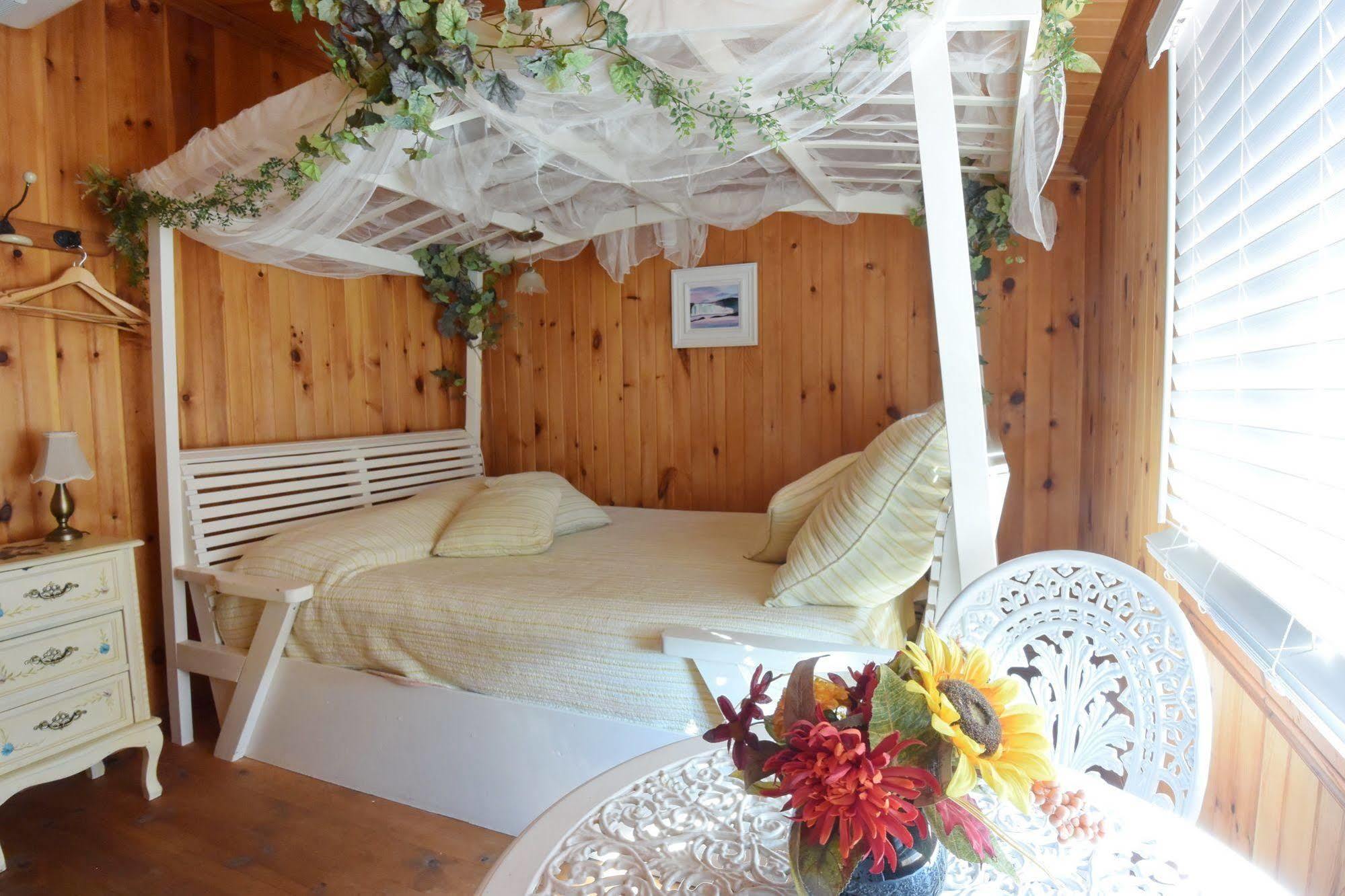 Auberge Papillon Lune Richmond Ngoại thất bức ảnh