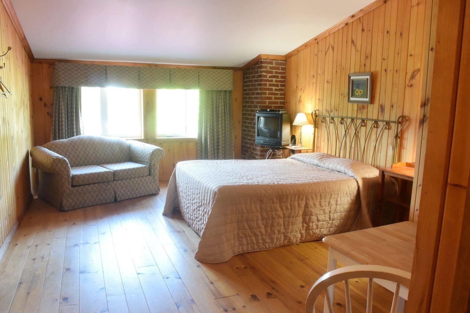 Auberge Papillon Lune Richmond Ngoại thất bức ảnh