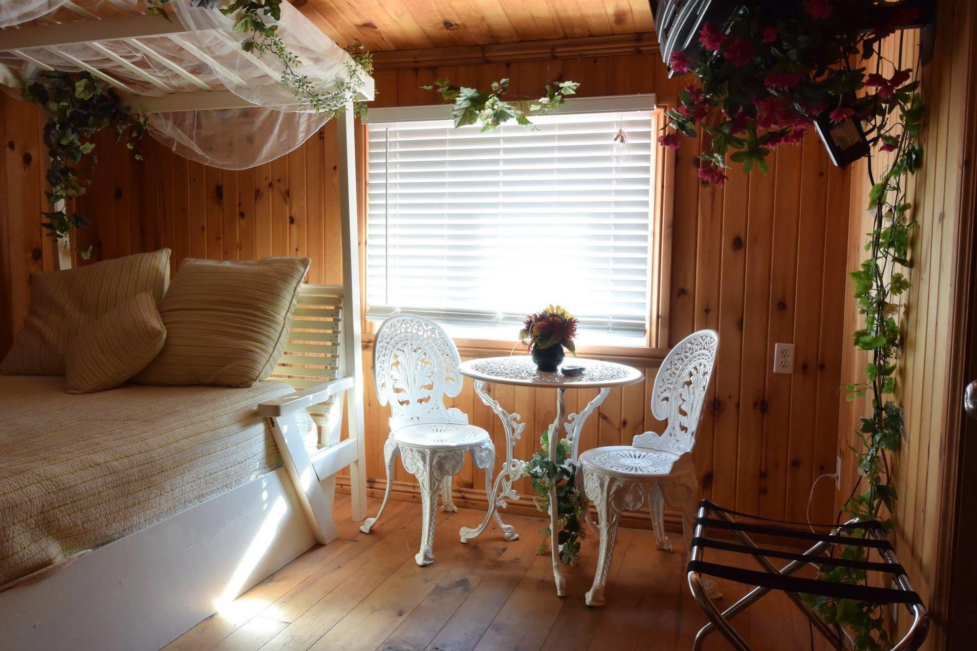 Auberge Papillon Lune Richmond Ngoại thất bức ảnh